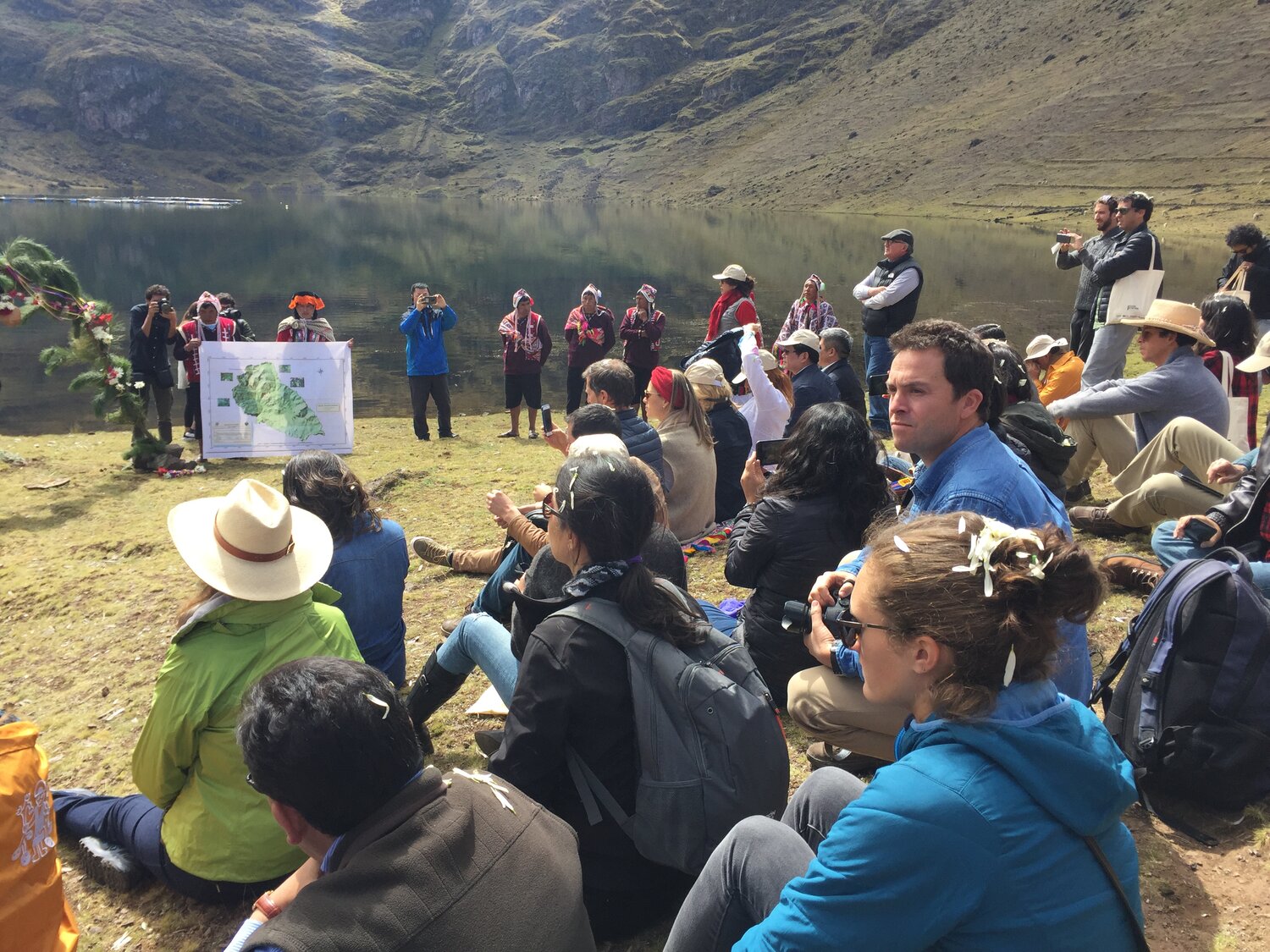 Crop Trust Executive Director, Marie Haga, and Vice President of Peru, Mercedes Aráoz, inaugurate the wild potato reserve at the Potato Park in Cusco, Peru. 