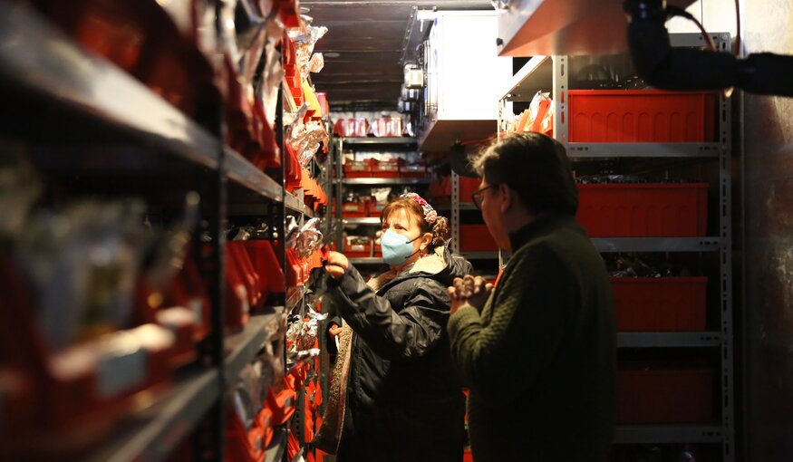 Marise Borja, one of the BOLD genebank reviewers, examines the INIAP long-term storage cold room. She is accompanied by Alvaro Monteros, the Delegate Manager at the National Department of Plant Genetic Resources in Ecuador