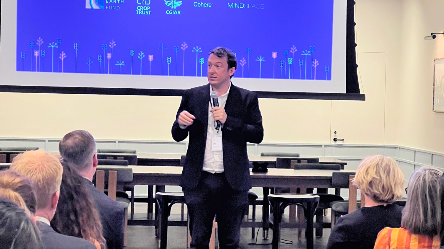 Andy Jarvis, Director for the Future of Food at the Bezos Earth Fund, announces a new contribution to the Endowment Fund. Photo: Bailey Cate/Crop Trust