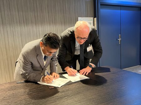 The Crop Trust and IRRI renew their commitment to safeguarding rice diversity in perpetuity