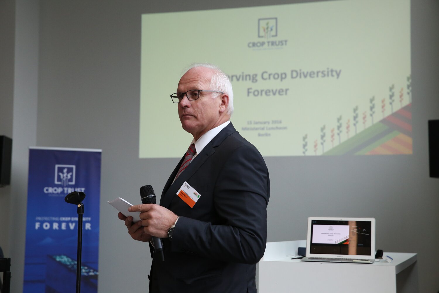 Parliamentary State Secretary, Peter Bleser, gives welcoming remarks and highlights the importance of crop diversity 