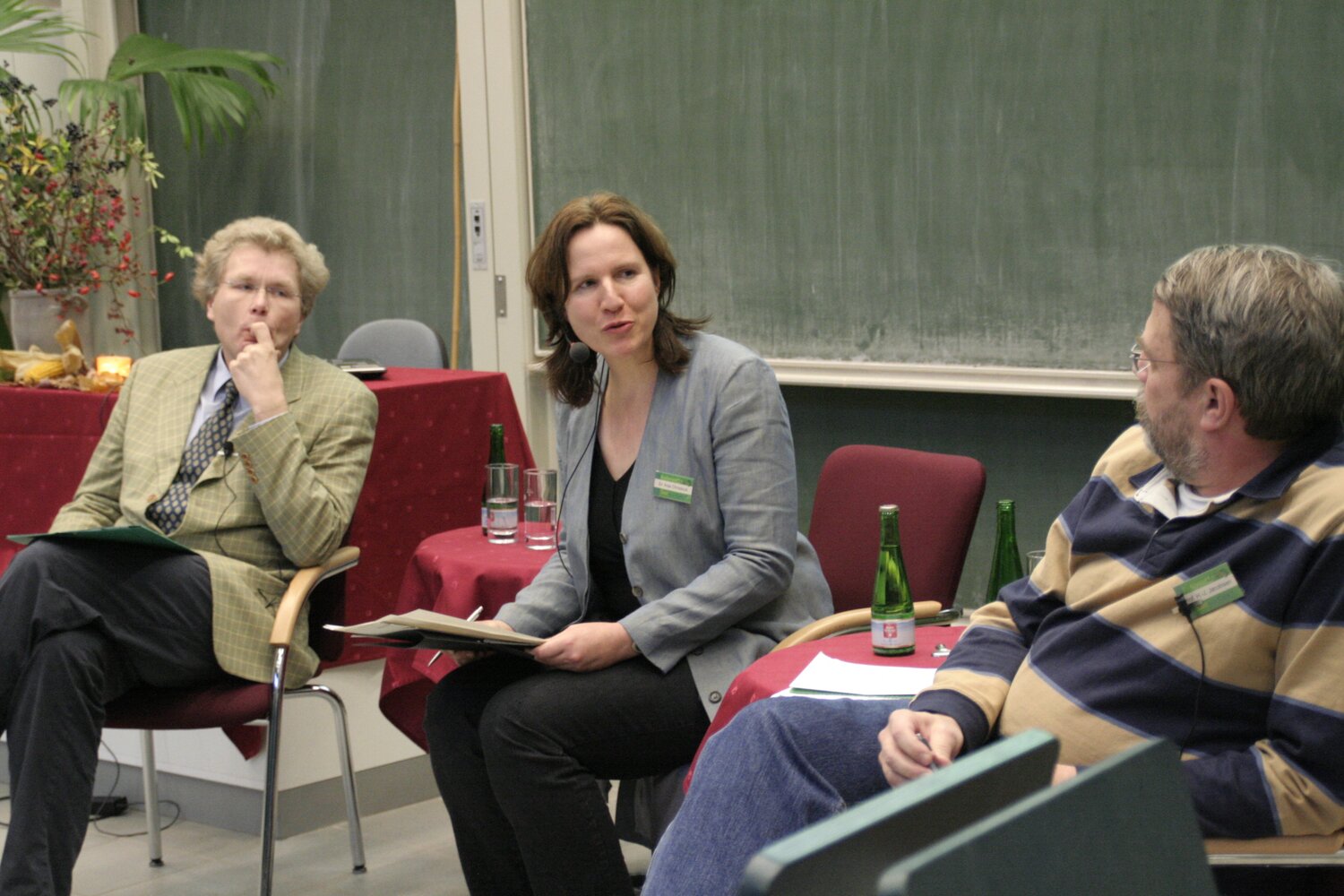 Anja Christinck (center) and colleagues at the 17th Witzenhausen Conference. (Photo: Witzenhausen Conference archives) Anja Christinck (center) and colleagues at the 17th Witzenhausen Conference. (Photo: Witzenhausen Conference archives)