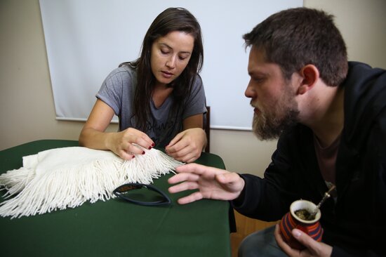 We met Patricia Jarpa, a veterinarian who is working closely with sheep ranchers to help them better classify their wool according to quality. She’s also part of a collective of six women that knits and sells Merino clothing. For Patricia, alfalfa is more nutritious for sheep, and that leads to higher quality wool. Photo: LS Salazar/Crop Trust