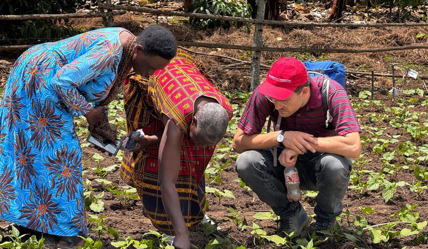 Ugandan Farmers Teach Scientists to Rethink Seed Systems