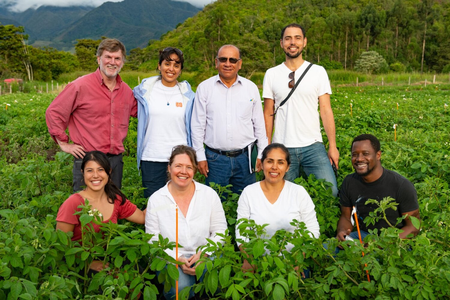 Group photo in potato field.