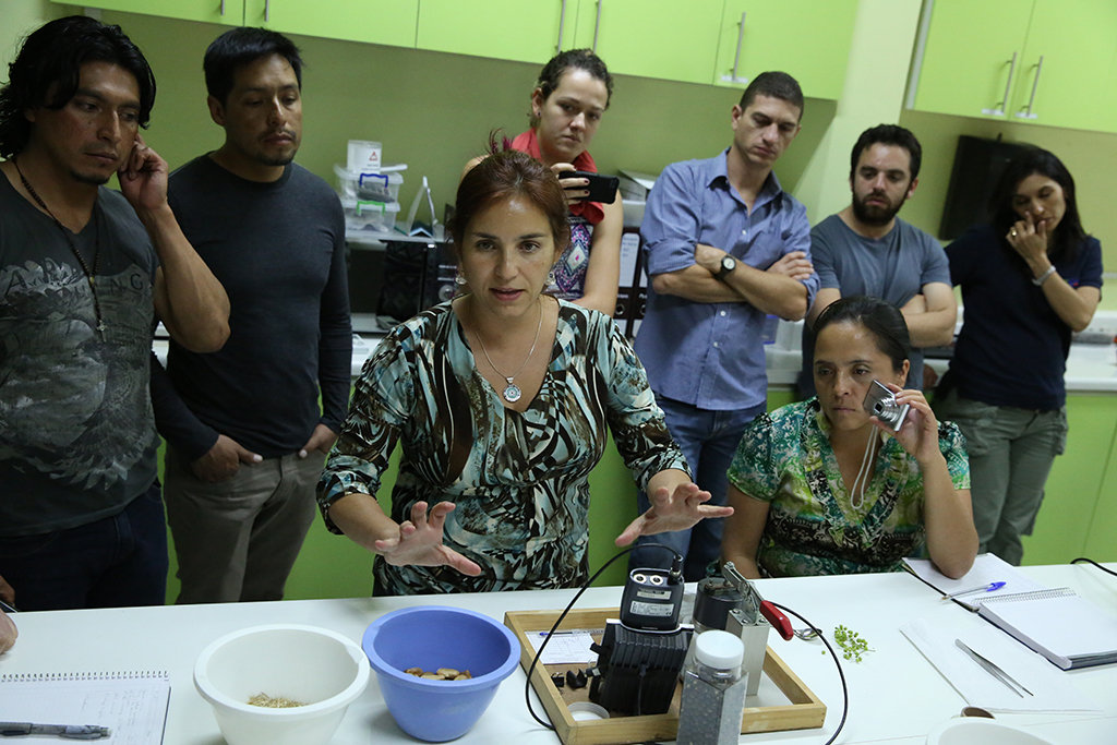 Using the hygrometers at the INIA seed lab, seed biologist Ana Sandoval demonstrates how to assess the moisture of seeds by measuring the relative humidity of the air that is in equilibrium around the seed sample. This is a fast, non-destructive test that all partners are encouraged to adopt.